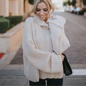 GOODNIGHT MACAROON Retta Turtleneck‎ Sweater O/S NWT